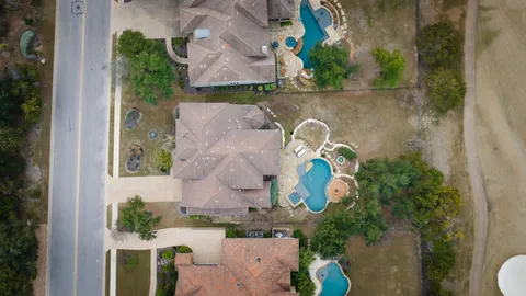 $1,950,000 | 2024 University Club Drive, Austin, TX 78732