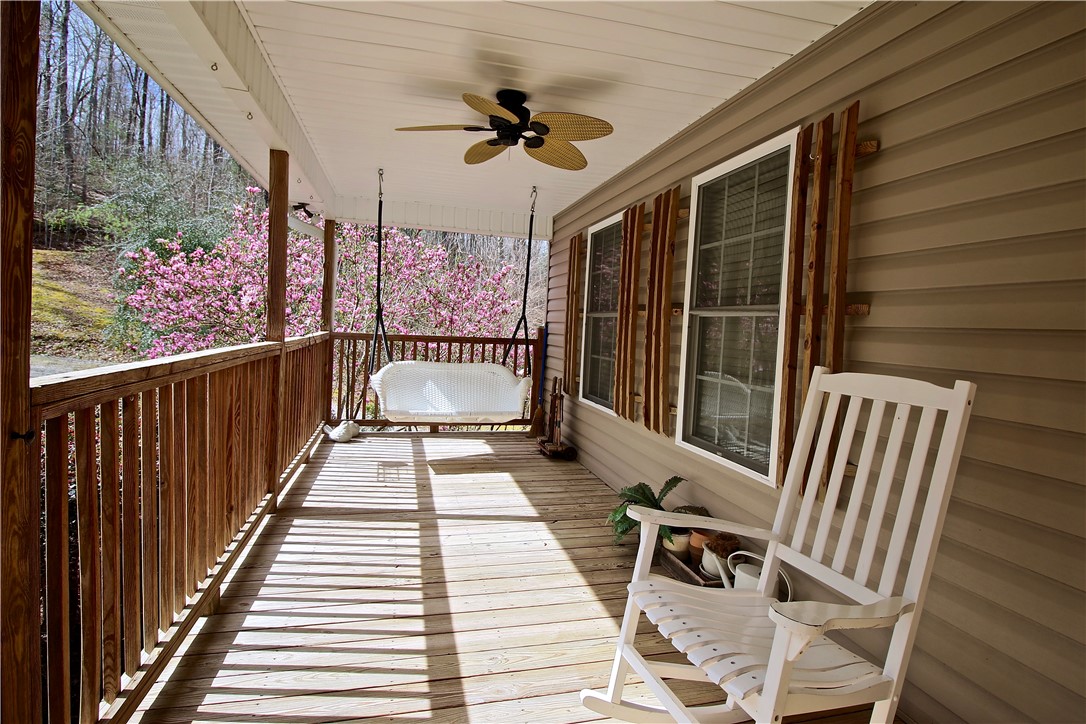805 Watermelon Way Tamassee, SC 29686 - Photo 4 of 30 Gallery Image 4