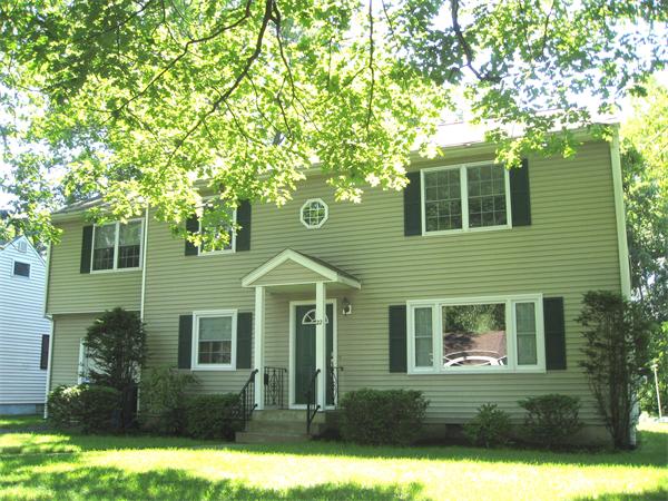 22 Gowey Street Springfield, MA 01108 - Photo 1 of 27 Gallery Image 1