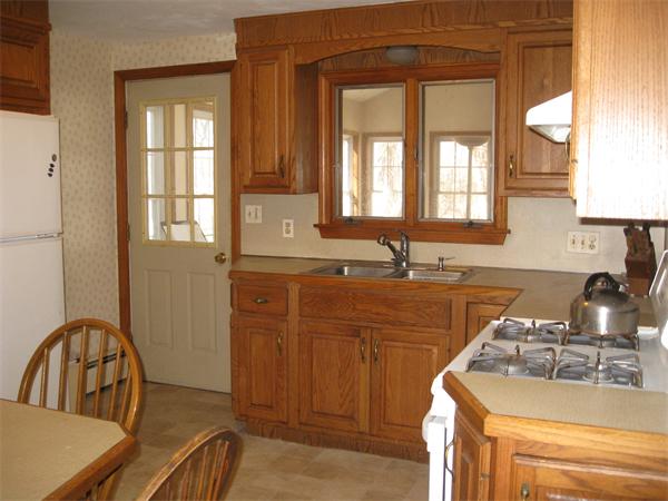 22 Gowey Street Springfield, MA 01108 - Photo 9 of 27 Gallery Image 9