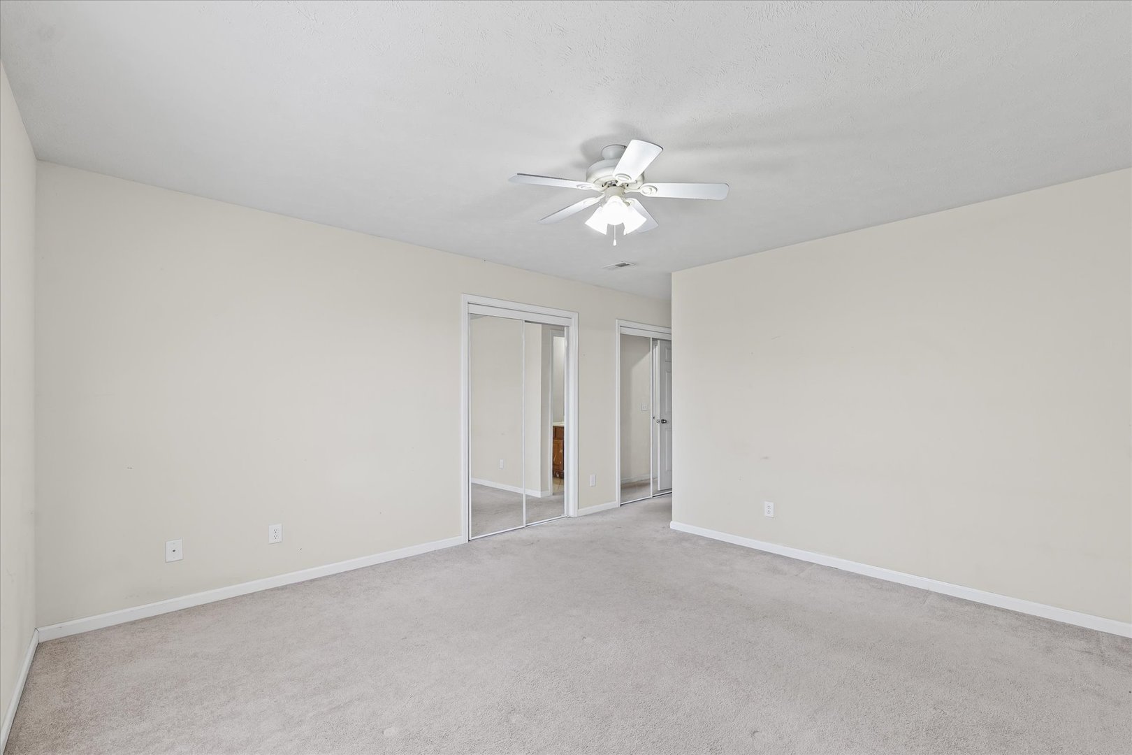 1418 Ogelthorpe Avenue Urbana, IL 61802 - Photo 18 of 36 a view of an empty room