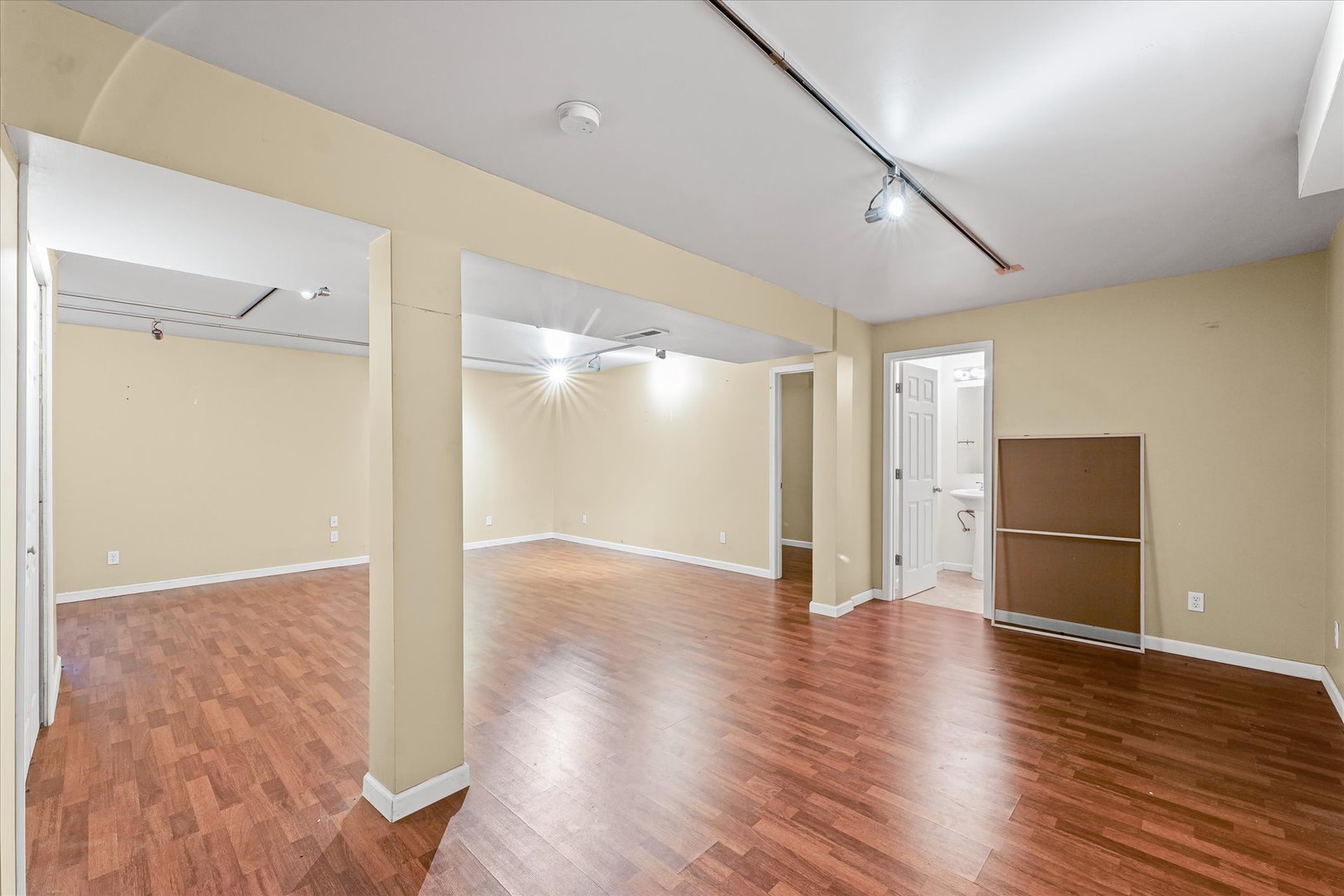 1418 Ogelthorpe Avenue Urbana, IL 61802 - Photo 26 of 36 a view of a livingroom with wooden floor