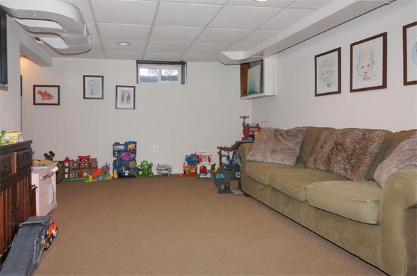 10 Dean Road Wayland, MA 01778 - Photo 15 of 20 Gallery Image 15