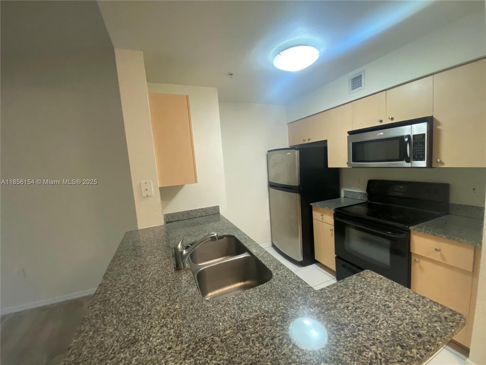 2544 Centergate Drive, Unit 305 Miramar, FL 33025 - Photo 6 of 20