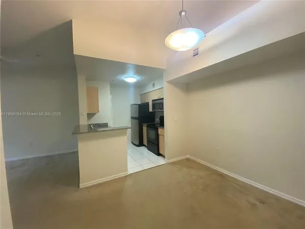 $1,750 | 2544 Centergate Drive, Unit 305, Miramar, FL 33025