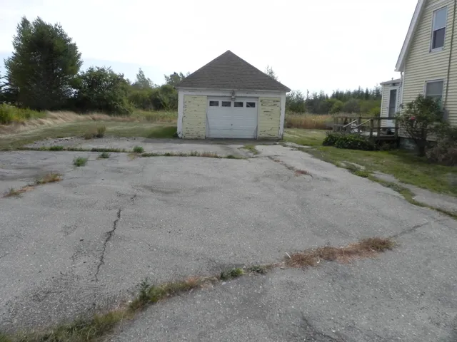 $139,000 | 260 County Road, Lubec, ME 04652