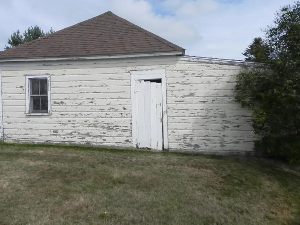 $139,000 | 260 County Road, Lubec, ME 04652