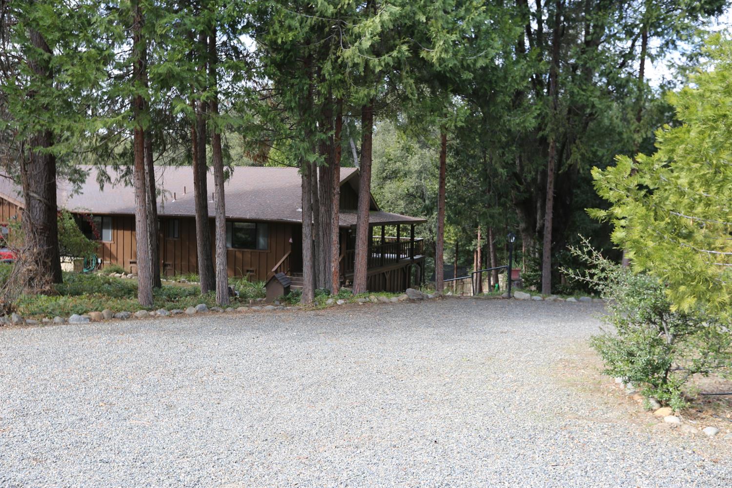 2341 Harris Road Mariposa, CA 95338 - Photo 11 of 50 Gallery Image 11
