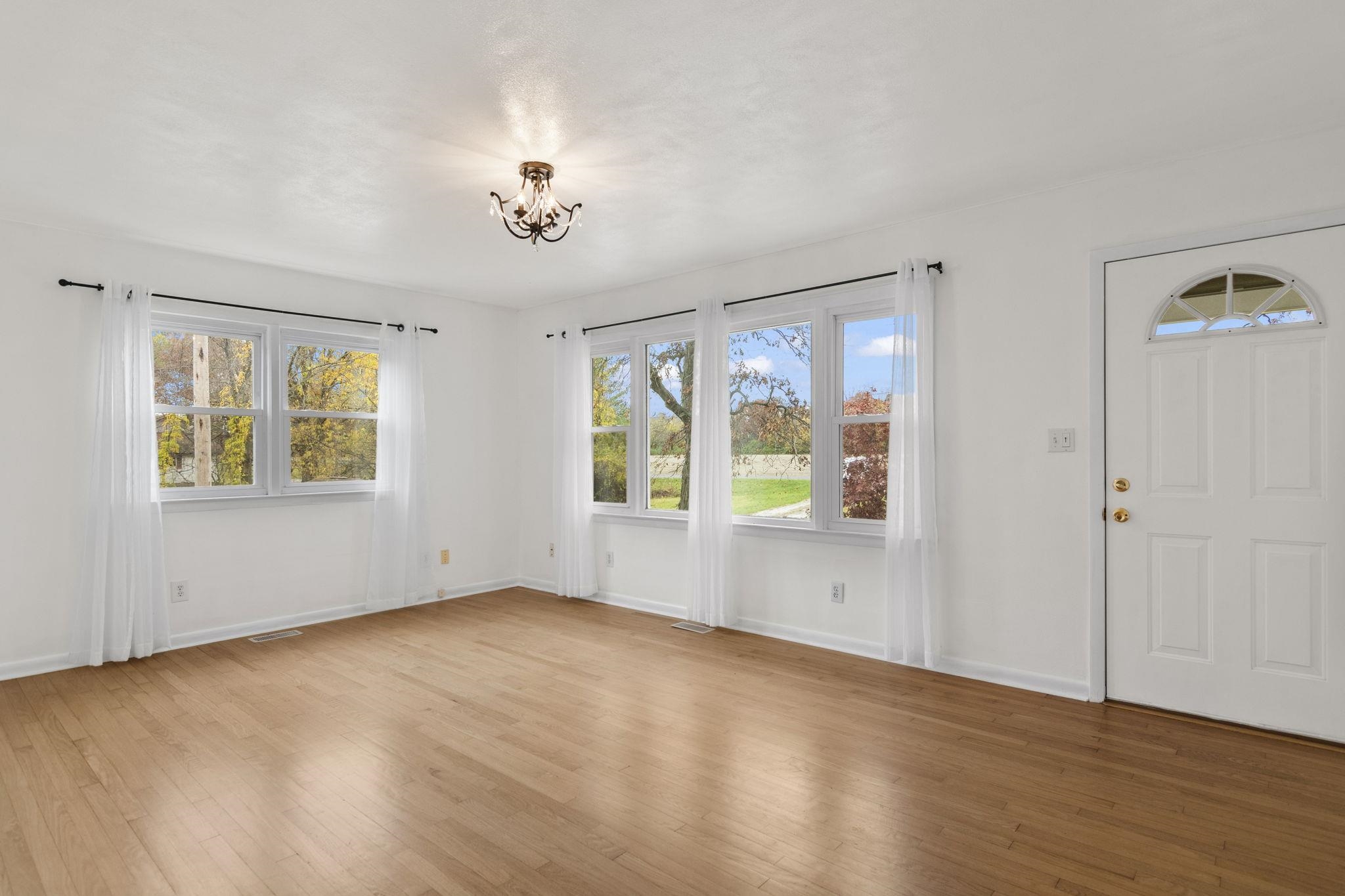 822 North Oaklane Road Springfield, IL 62707 - Photo 7 of 58
