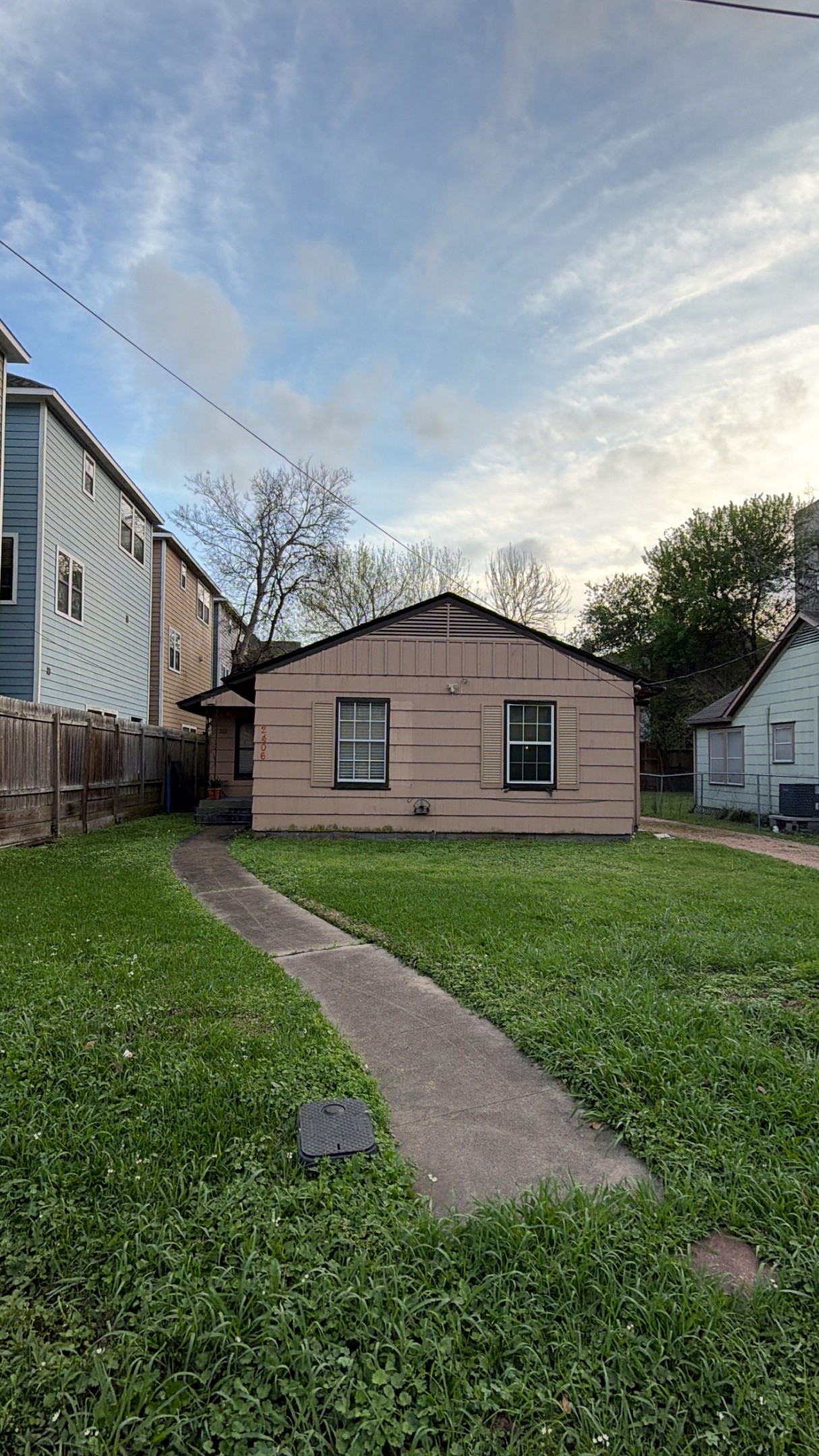 2406 Charleston Street Houston, TX 77021 - Photo 1 of 13 a view of a backyard of the house