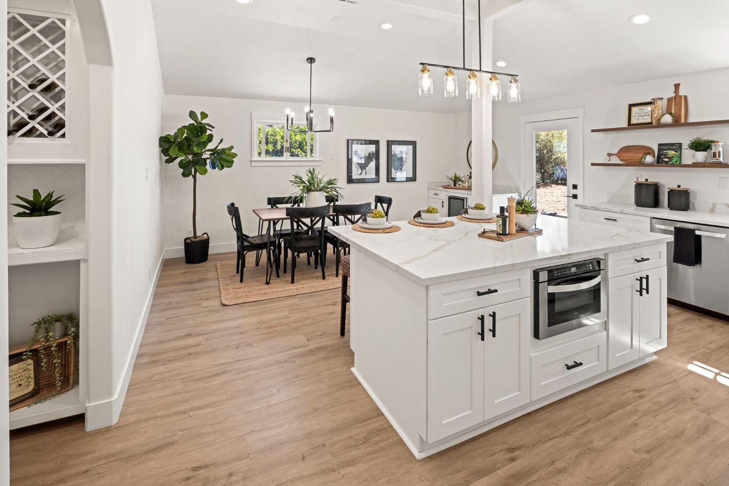 4664 Ladera Way Carmichael, CA 95608 - Photo 11 of 61