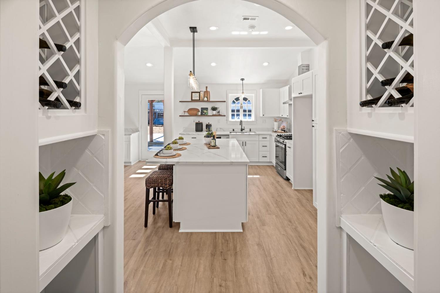 4664 Ladera Way Carmichael, CA 95608 - Photo 15 of 61