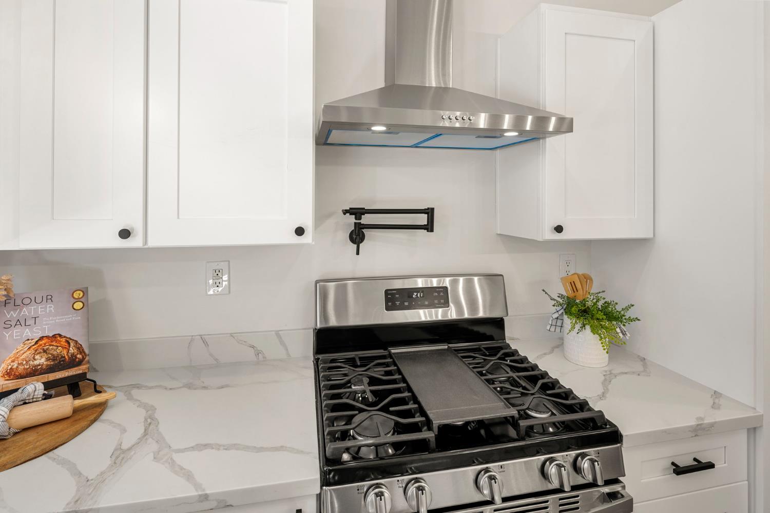 4664 Ladera Way Carmichael, CA 95608 - Photo 18 of 61