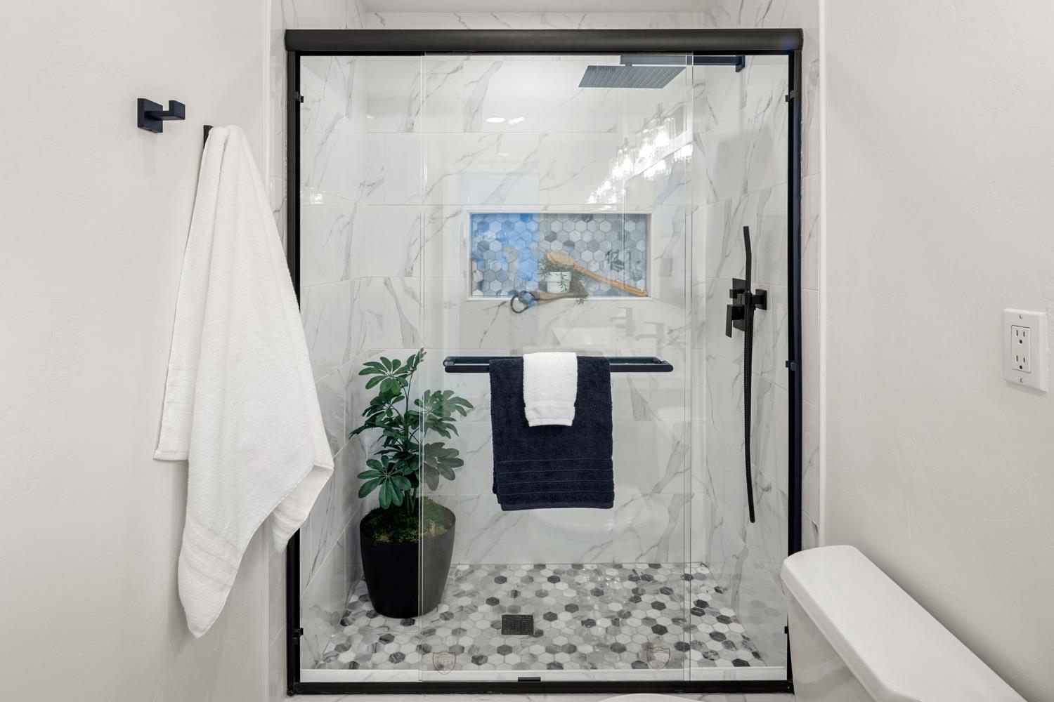 4664 Ladera Way Carmichael, CA 95608 - Photo 32 of 61