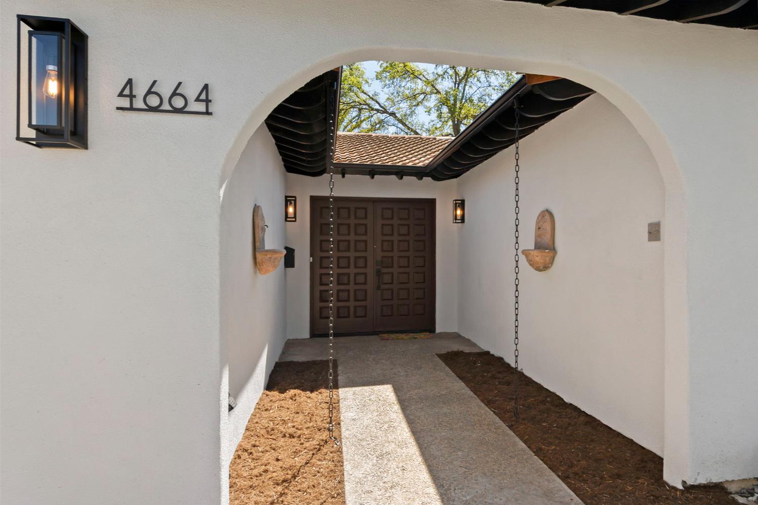 4664 Ladera Way Carmichael, CA 95608 - Photo 5 of 61