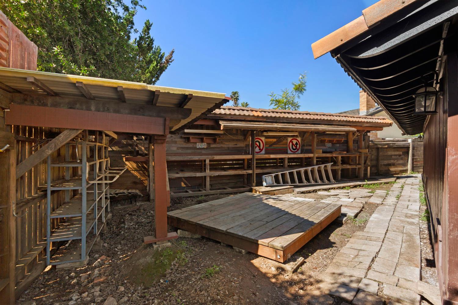 4664 Ladera Way Carmichael, CA 95608 - Photo 57 of 61