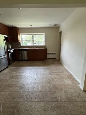 $6,500 | 6 Highland Terrace, Manhasset, NY 11030