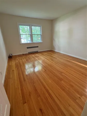 $6,500 | 6 Highland Terrace, Manhasset, NY 11030