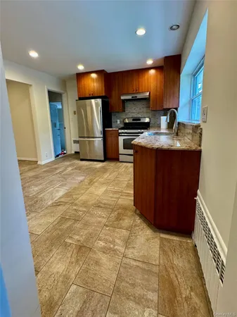 $6,500 | 6 Highland Terrace, Manhasset, NY 11030