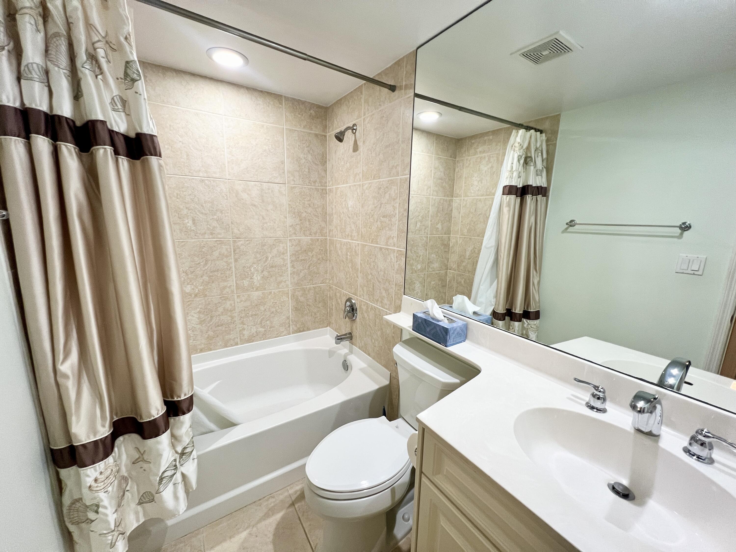 975 Northwest Flagler Avenue, Unit 301 Stuart, FL 34994 - Photo 26 of 31 Stuart