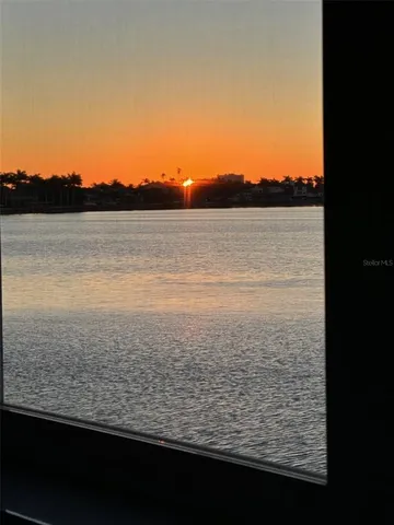 $3,500 | 5200 Brittany Drive South, Unit 204, St. Petersburg, FL 33715