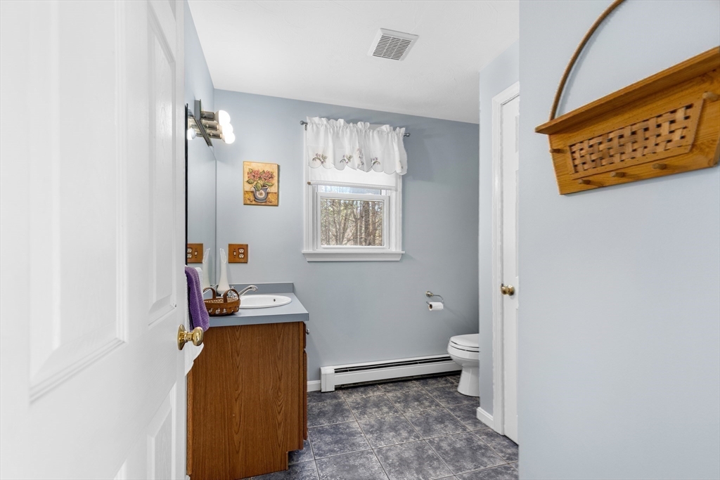 53 Stoney Weir Road Halifax, MA 02338 - Photo 31 of 39