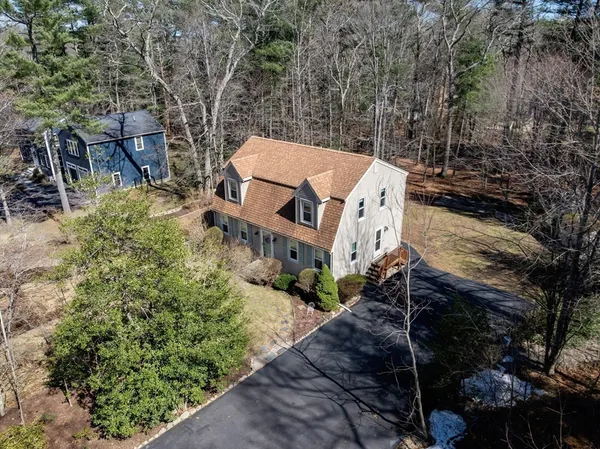 $630,000 | 53 Stoney Weir Road, Halifax, MA 02338