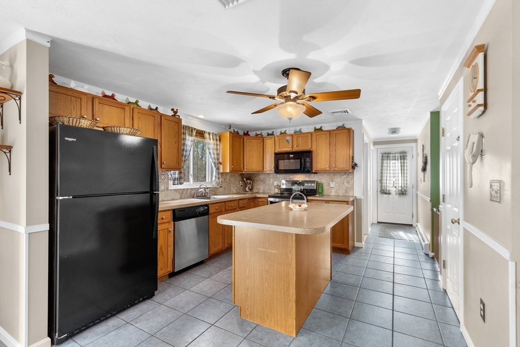 53 Stoney Weir Road Halifax, MA 02338 - Photo 8 of 39