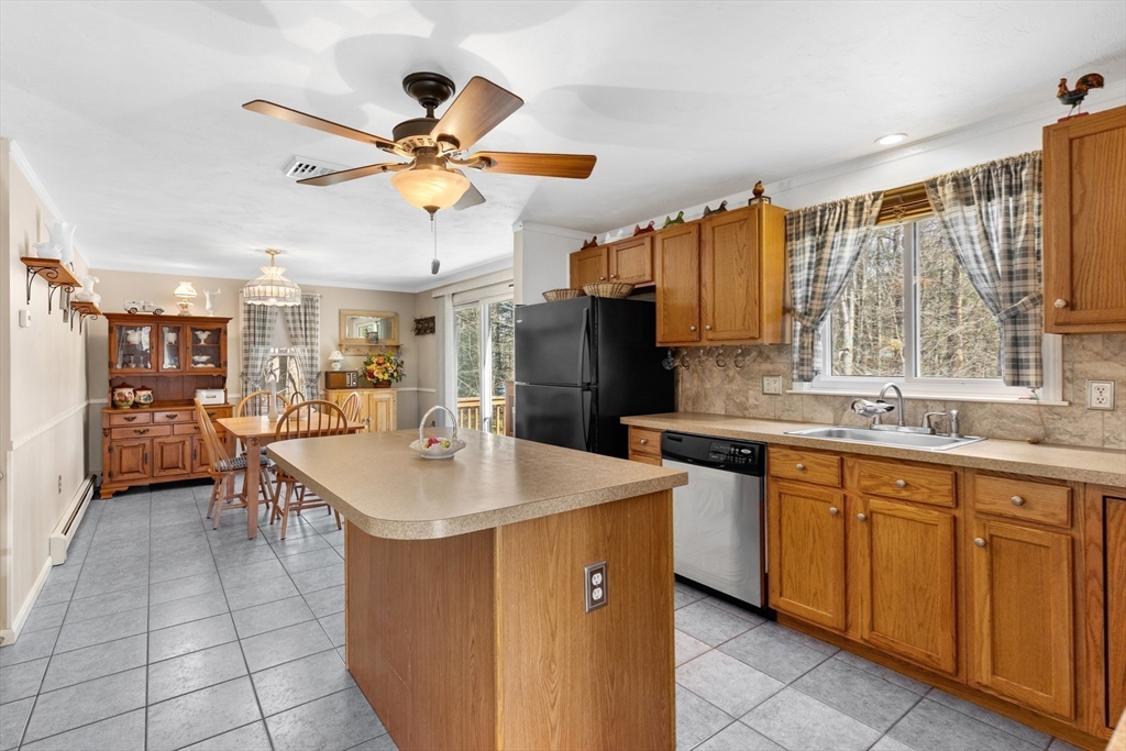 53 Stoney Weir Road Halifax, MA 02338 - Photo 10 of 39