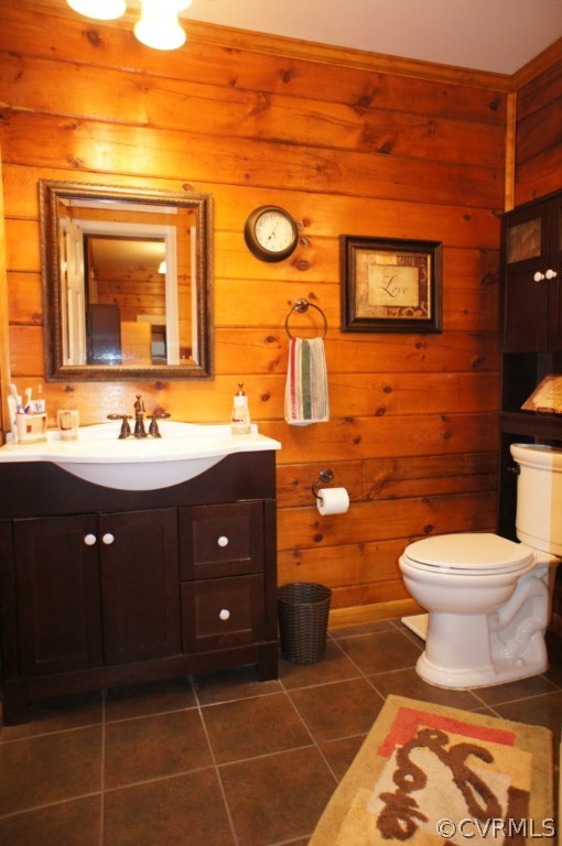 11250 Taylor Road Chesterfield, VA 23838 - Photo 11 of 24 a bathroom with a toilet sink and mirror