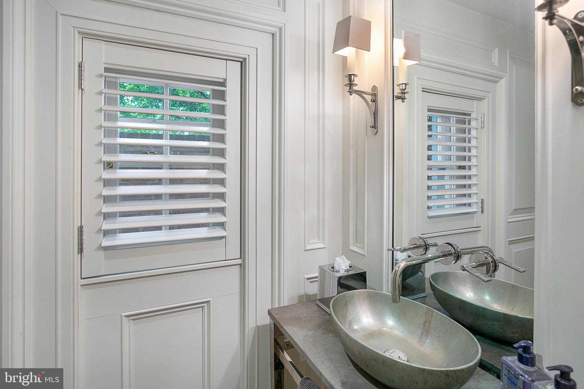 2727 Q Street Northwest Washington, DC 20007 - Photo 12 of 46 Powder Room