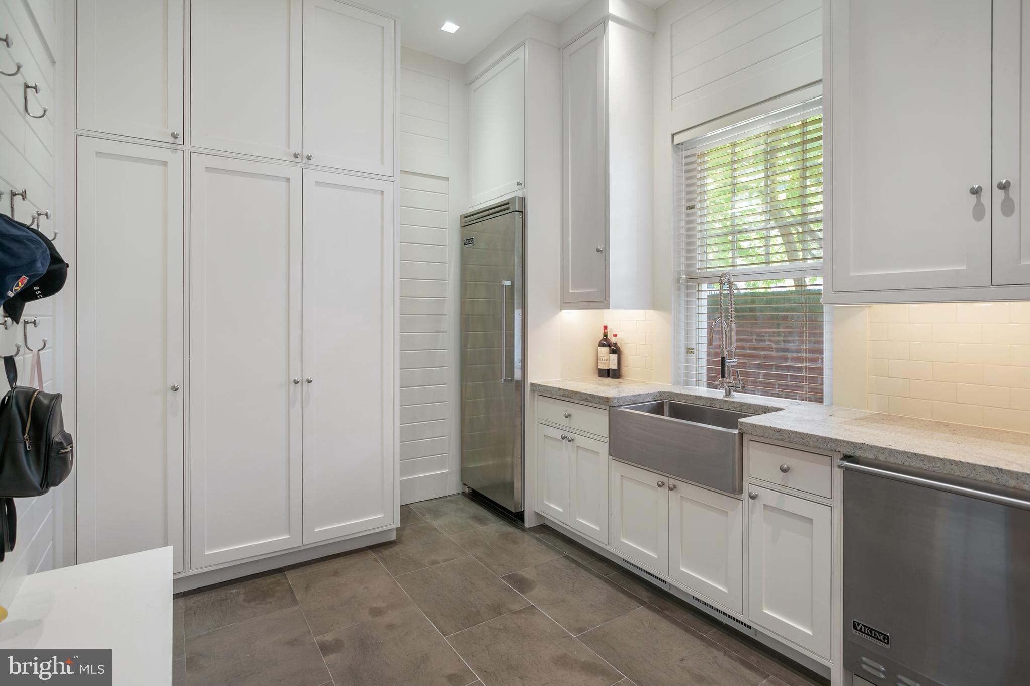2727 Q Street Northwest Washington, DC 20007 - Photo 14 of 46 Mudroom