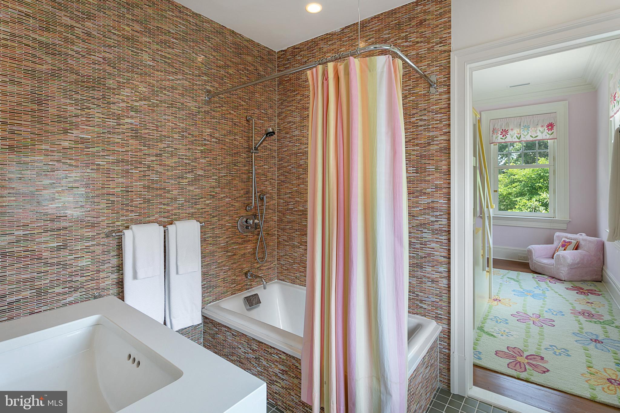 2727 Q Street Northwest Washington, DC 20007 - Photo 24 of 46 Bathroom
