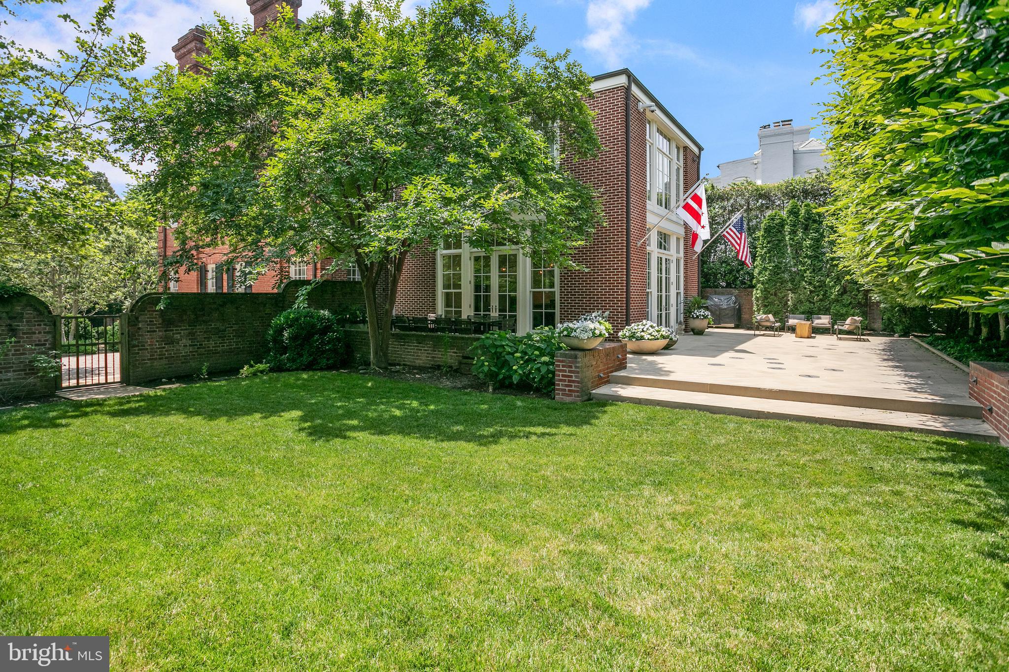 2727 Q Street Northwest Washington, DC 20007 - Photo 39 of 46 Side Yard