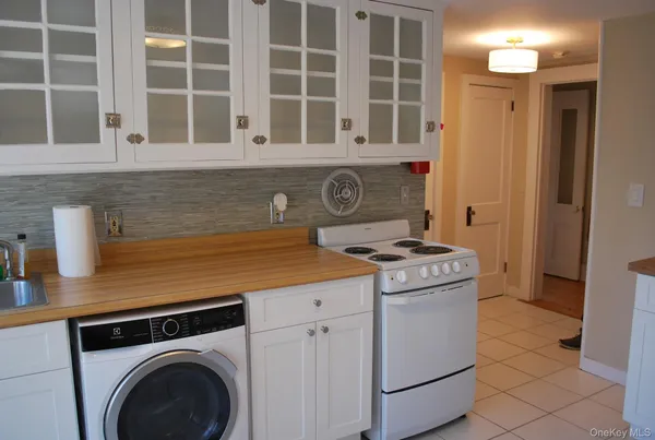 $1,750 | 35 Oakland Avenue, Warwick, NY 10990