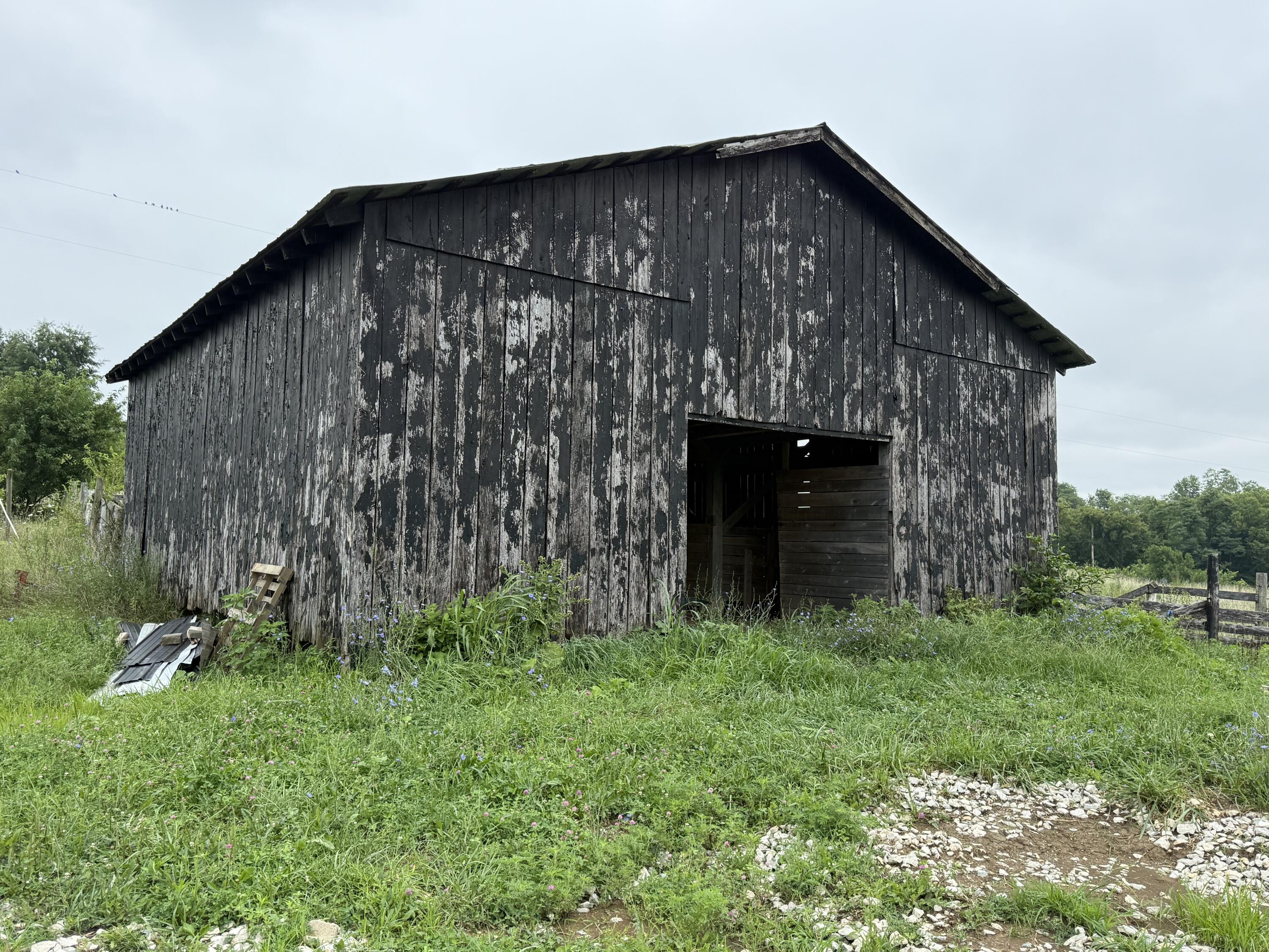 9711 Ironworks Road Winchester, KY 40391 - Photo 2 of 14 IMG_8631