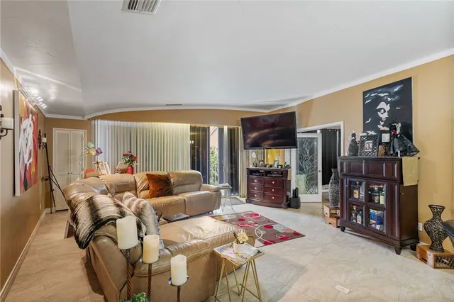 $375,000 | 823 South Water Street, Unit 5D, Corpus Christi, TX 78401