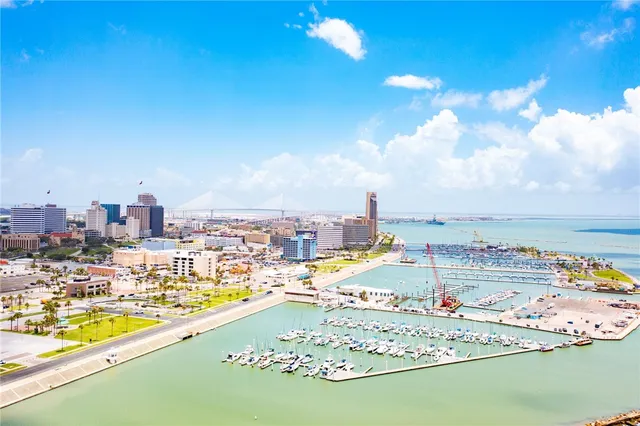 $375,000 | 823 South Water Street, Unit 5D, Corpus Christi, TX 78401
