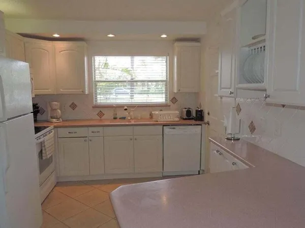 $3,000 | 20 Celestial Way, Unit 105, Juno Beach, FL 33408