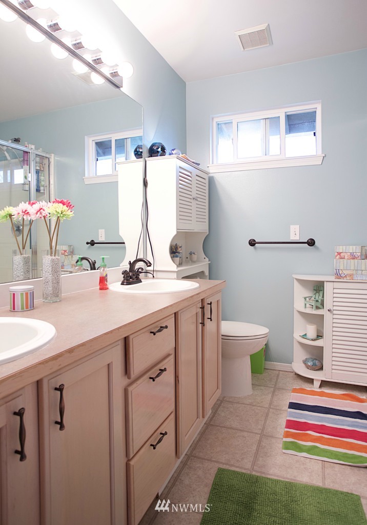 1209 Dayton Place Northeast Renton, WA 98056 - Photo 13 of 17 Gallery Image 13