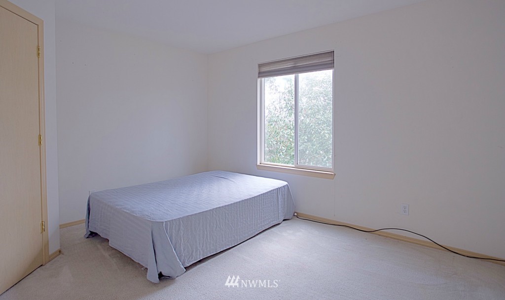 1209 Dayton Place Northeast Renton, WA 98056 - Photo 14 of 17 Gallery Image 14