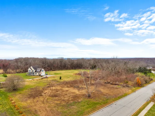 $774,900 | 6 Farm View Drive, Norwich, CT 06360
