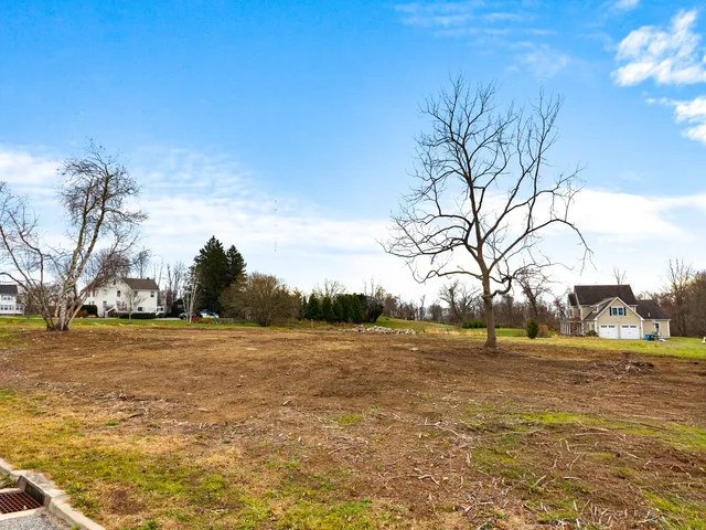 $774,900 | 6 Farm View Drive, Norwich, CT 06360