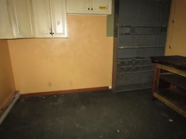 a view of a garage