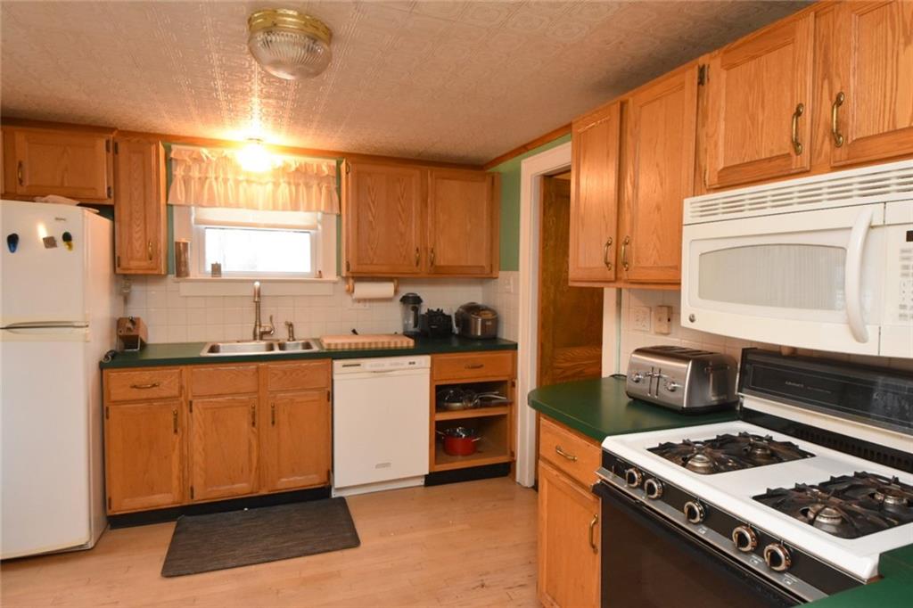 124 Mohawk School Road New Castle, PA 16102 - Photo 9 of 25
