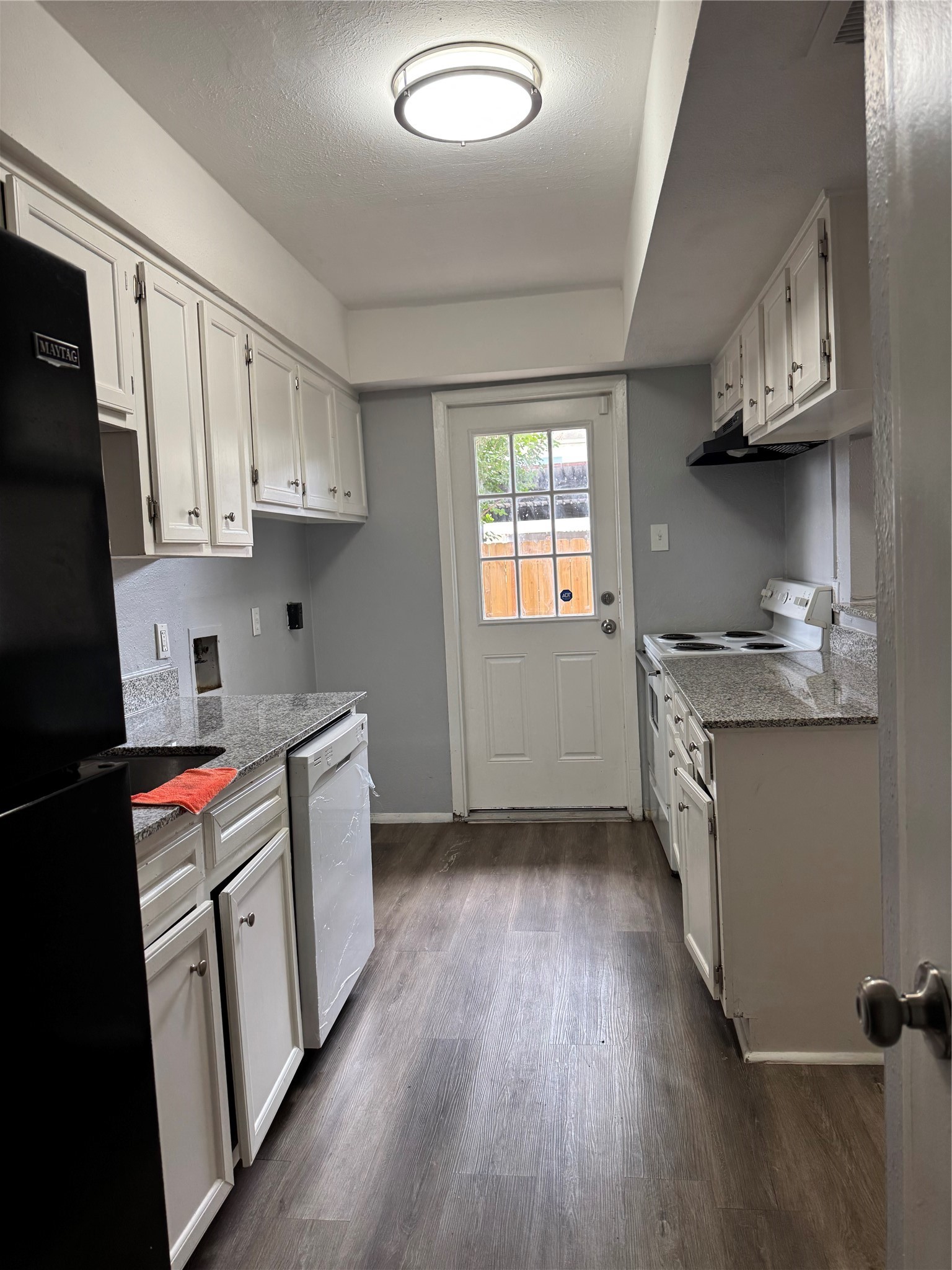 7925 Grove Ridge Drive Houston, TX 77061 - Photo 5 of 30