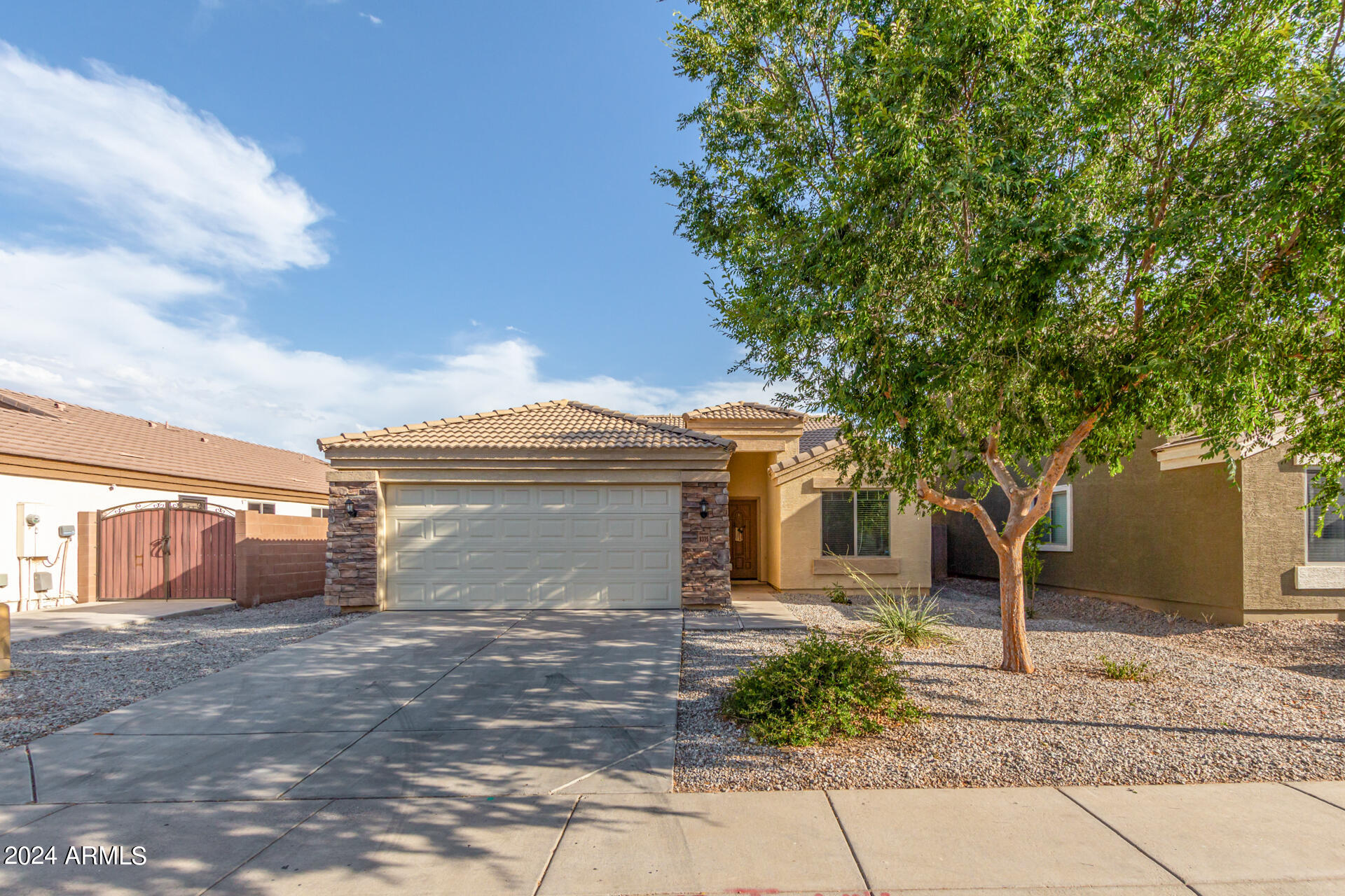 8335 West Crown King Road Tolleson, AZ 85353 - Photo 4 of 33 image1