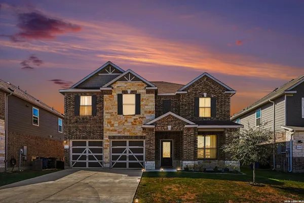 $2,300 | 672 Valley Garden, New Braunfels, TX 78130