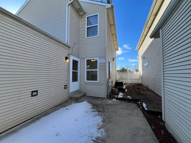 $314,900 | 142 Mountain Laurel Court, Romeoville, IL 60446