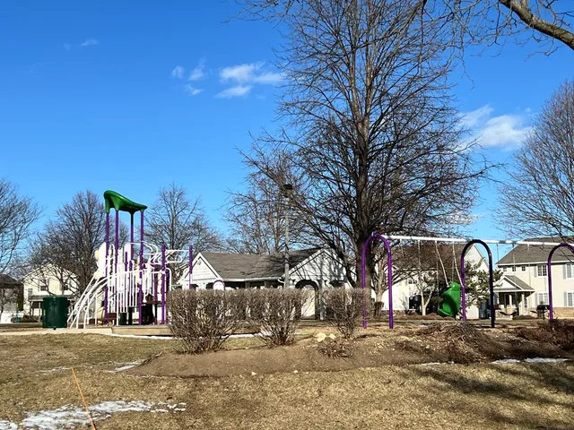 $314,900 | 142 Mountain Laurel Court, Romeoville, IL 60446